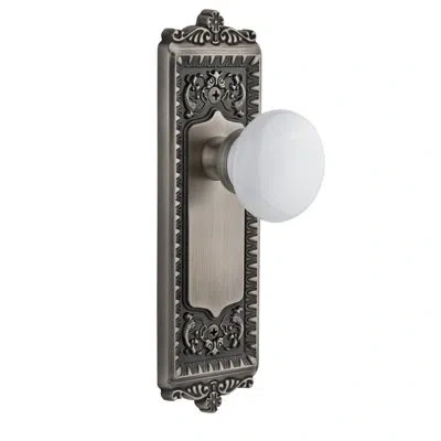 Grandeur Windsor Plate Privacy With Hyde Park Door Knob In Antique Pewter