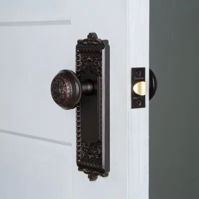 Grandeur Windsor Plate Privacy With Windsor Door Knob In Timeless Bronze