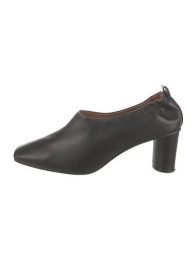 Pre-owned Gray Matters Leather Pumps In Black