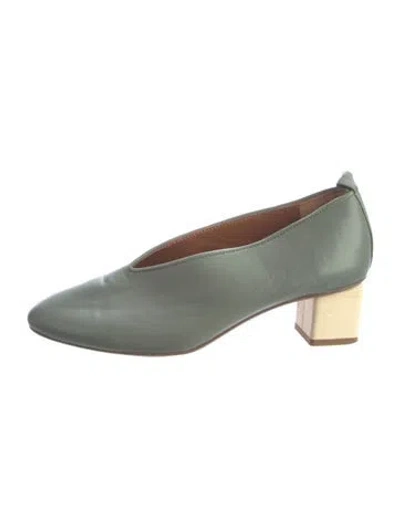 Pre-owned Gray Matters Leather Pumps In Green