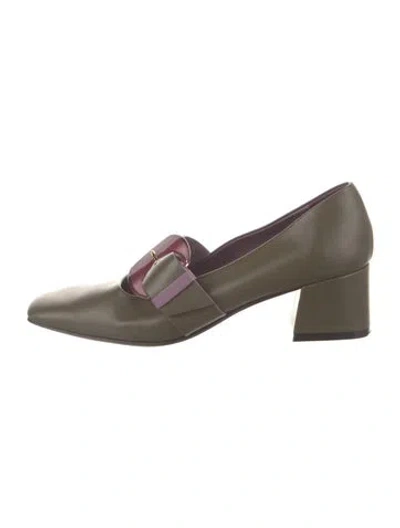 Pre-owned Gray Matters Leather Pumps In Green