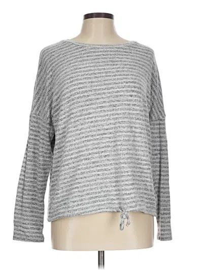 Pre-owned Green Envelope 3/4 Sleeve T-shirt In Gray