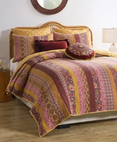 Greenland Home Fashions Marigold Vintage Boho Quilt Sets In Multi