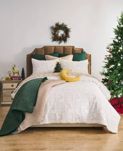 Greenland Home Fashions Reindeer Games Holiday Matelasse 3-pc. Coverlet Set, King In White