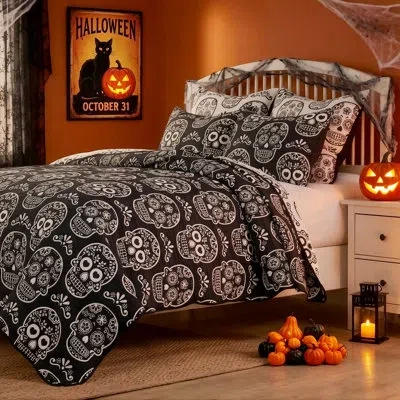 Greenland Home Fashions Spooky Sugar Skull Jacquard Coverlet Set In Black