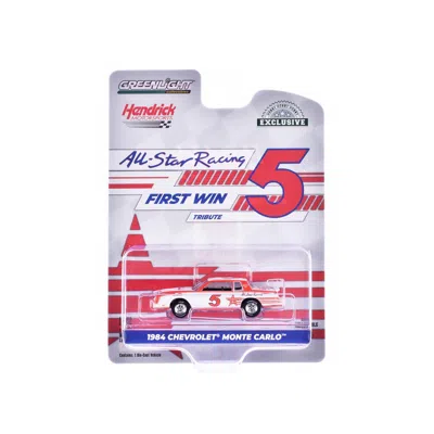 Greenlight 1-64 Hobby Exclusive Series Diecast Model Car - White & Red With Graphics