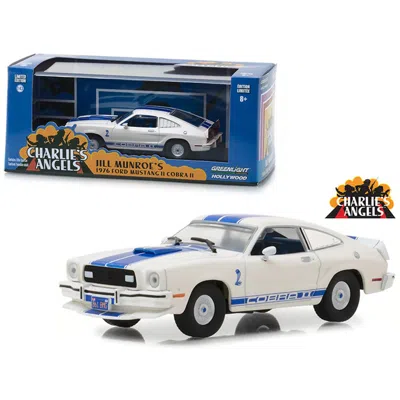 Greenlight 1 Isto 43 1976 Ford Mustang Cobra Ii Charlies Angels Tv Series Diecast Model Car, White