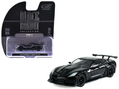 Greenlight 2019 Chevrolet Corvette Zr1 Black "black Bandit" Series 31 1/64 Diecast Model Car By