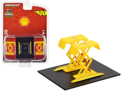 Greenlight Automotive Double Scissor Lift "shell Oil" Yellow "double Scissor Lifts" Series 1 1/64 Diecast Model