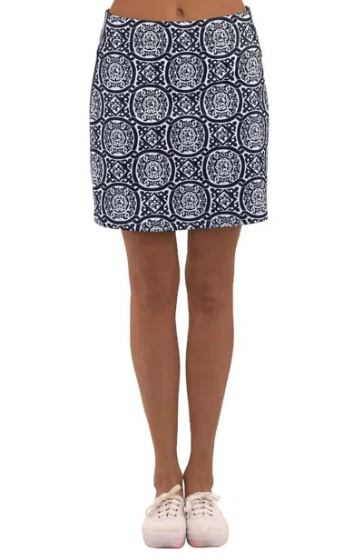 GRETCHEN SCOTT SKIPPY SULTAN'S DINING ROOM SKORT IN NAVY/WHITE