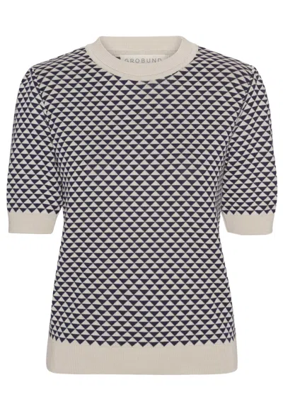 Grobund Women's  Alva Tee - The One With A Blue Pattern