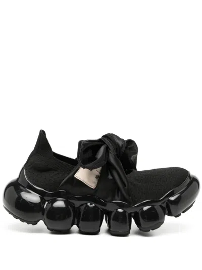 Grounds Jewelry Hankie Sneakers In Black
