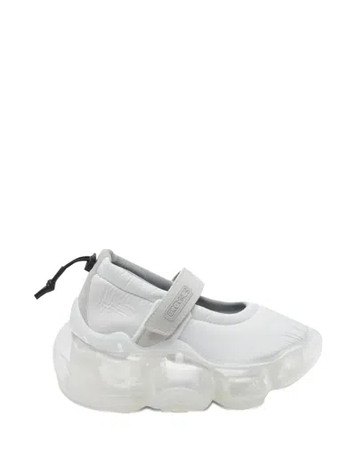 Grounds Moopie Round-toe Sneakers In White