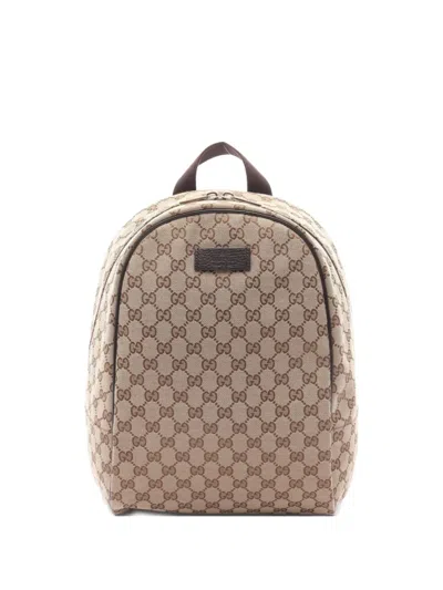Pre-owned Gucci 10s Medium Gg-supreme Cackpack In Neutral