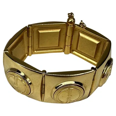 Pre-owned Gucci 1991  Gold Tone Link 'gg' Medallion Logo Bracelet In Multi