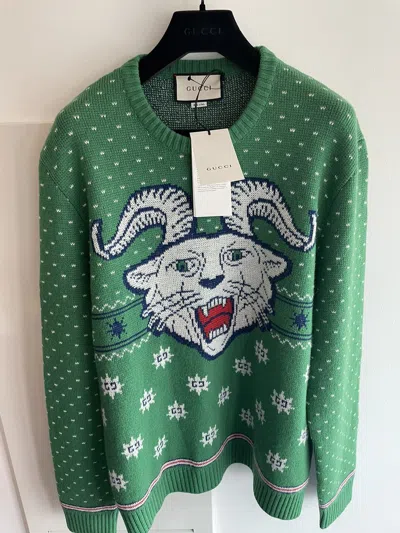Pre-owned Gucci $2 In Green