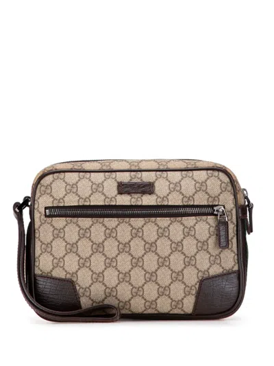Pre-owned Gucci 2000-2015 Gg Supreme Web Clutch Bag In Brown