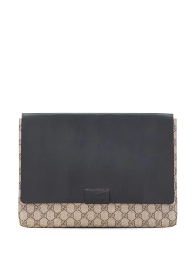 Pre-owned Gucci 2000-2015 Large Gg Supreme Clutch Bag In Black