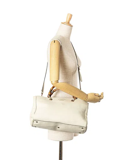 Pre-owned Gucci 2000-2015 Medium Calfskin Bamboo Shopper Satchel In White