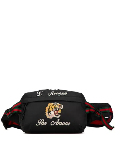 Pre-owned Gucci 2000-2015 Techno Canvas L'aveugle Par Amour Tiger Belt Bag In Black
