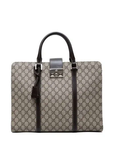 Pre-owned Gucci 2000-2020 Gg Supreme Handbag In Neutral