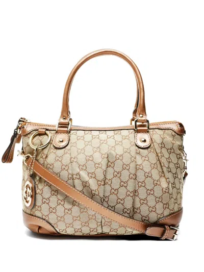 Pre-owned Gucci 2000-2010s Sukey Gg Canvas Two-way Handbag In Neutral
