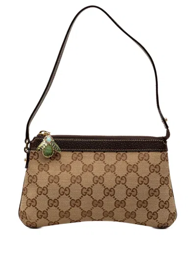 Pre-owned Gucci 2000-2015 Gg Canvas Bumble Bee Charm Pochette Shoulder Bag In Neutral