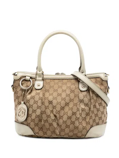 Pre-owned Gucci 2000-2015 Gg Canvas Sukey Satchel In Neutral