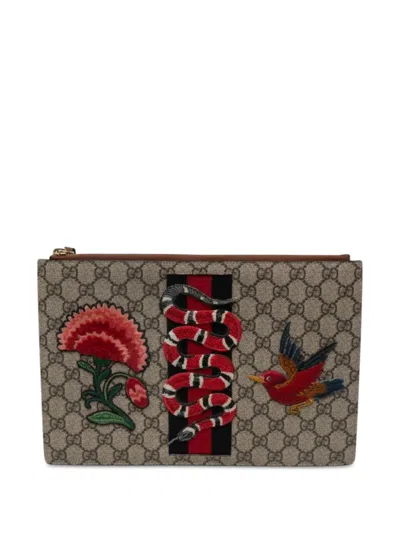 Pre-owned Gucci 2000-2015 Gg Supreme Embroidered Kingsnake Clutch Bag In Neutrals