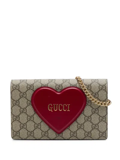 Pre-owned Gucci 2000-2015 Gg Supreme Heart Embellished Wallet On Chain Crossbody Bag In Red