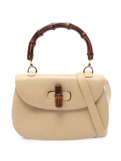 Pre-owned Gucci 2000s Bamboo Turn-lock Cross Body Bag In ニュートラル