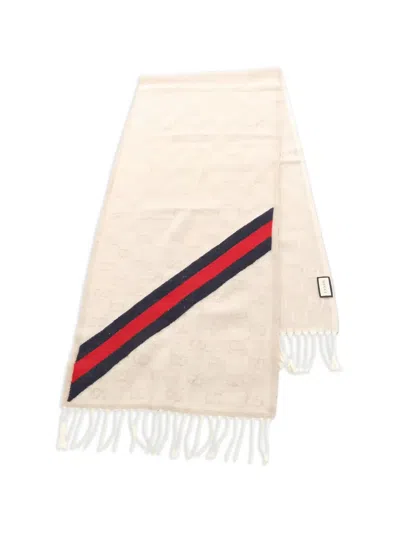 Pre-owned Gucci 2000s Gg Pattern Scarf In Neutral