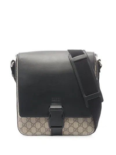 Pre-owned Gucci 2000s Gg Supreme Messenger Bag In Neutrals