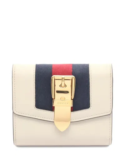 Pre-owned Gucci 2000s Sylvie Wallet In Neutral