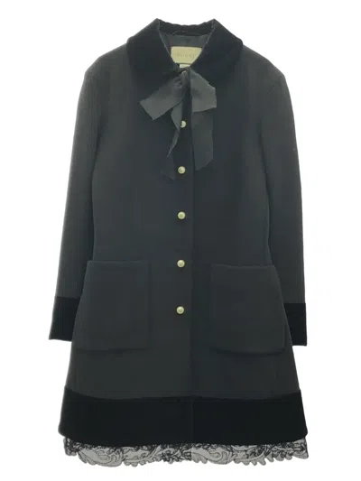 Pre-owned Gucci 2000s Velvet-finish Bow Coat In Black