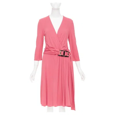 Pre-owned Gucci 2007 Pink Viscose Gold Link Buckle Asymmetric Drape Wrapped Midi Dress M