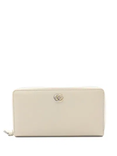 Pre-owned Gucci 2010s Double G Zip-around Wallet In Neutrals