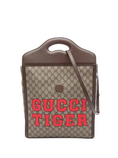Pre-owned Gucci 2010s Gg Supreme Leather Tote Bag In Neutral