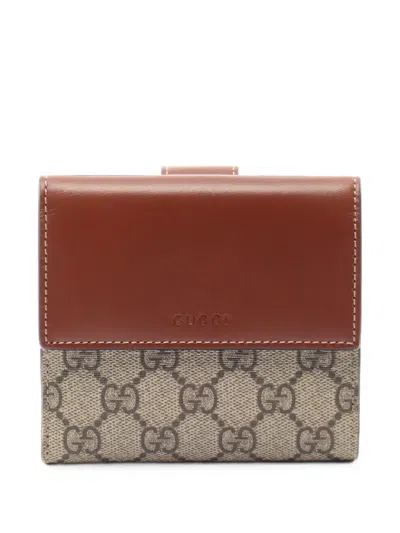 Pre-owned Gucci 2010s Gg Supreme W Hook Wallet In Brown