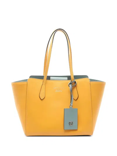 Pre-owned Gucci 2010s Leather Swing Tote Bag In Yellow