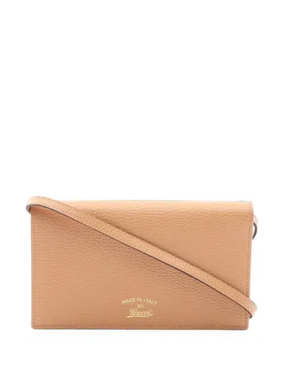 Pre-owned Gucci 2010s Swing Strap Wallet In Neutrals