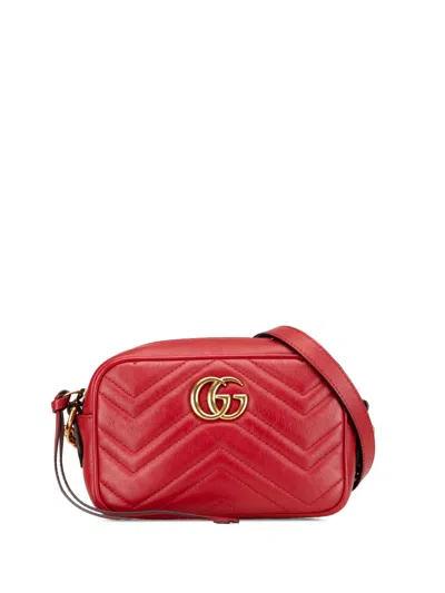 Pre-owned Gucci 2016-2024 Mini Gg Marmont Matelasse Leather Crossbody Bag In 红色
