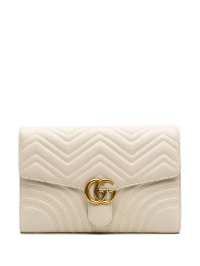 Pre-owned Gucci 2016-2025 Gg Marmont Matelasse Leather Flap Clutch Bag In White