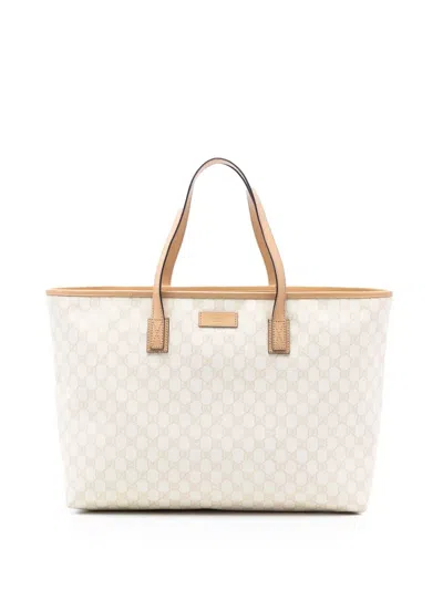 Pre-owned Gucci 2016-2025 Gg Supreme Tote Bag In White