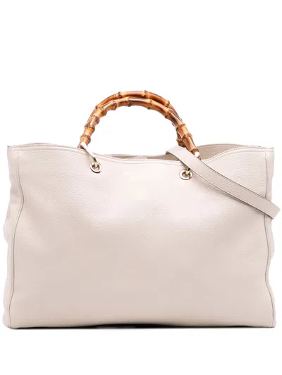 Pre-owned Gucci 2016-2025 Large Calfskin Bamboo Shopper Satchel In White