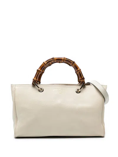 Pre-owned Gucci 2016-2025 Medium Calfskin Bamboo Shopper Satchel In White
