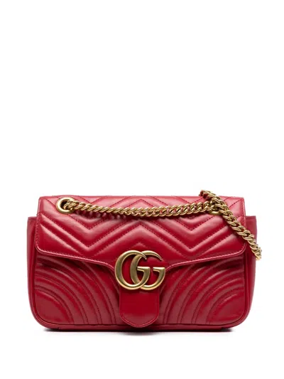 Pre-owned Gucci 2016-2025 Medium Gg Marmont Matelasse Leather Shoulder Bag In Red