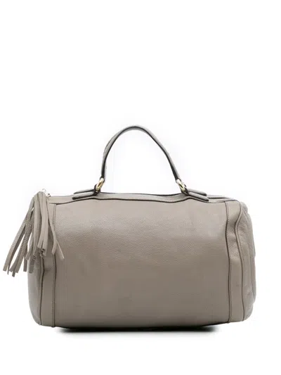 Pre-owned Gucci 2016-2025 Medium Pebbled Calfskin Soho Boston Bag In Gray