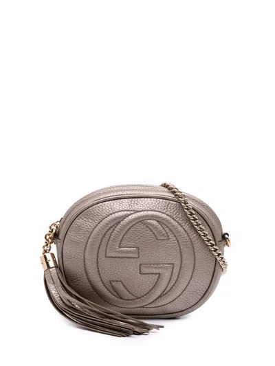Pre-owned Gucci 2016-2025 Mini Metallic Pebbled Calfskin Soho Chain Crossbody Bag In Silver