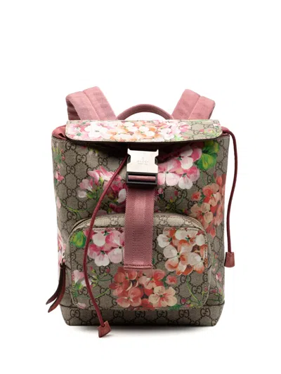 Pre-owned Gucci 2016-2025 Small Gg Supreme Blooms Single Buckle Backpack In Brown